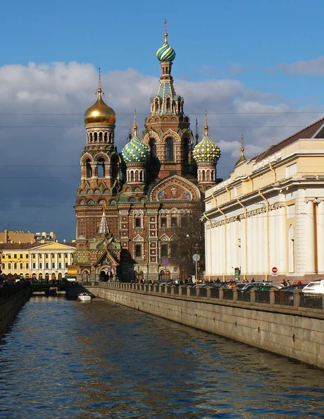 血の上の救世主教会は ロシア連邦 サンクトペテルブルクの主な観光スポットの一つです 他の名前は こぼした血の上の教会 — ストック写真