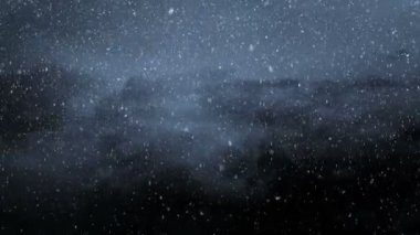 Bu video klibi bir gökyüzü karanlık fırtına bulutları ve ağır düşen kar özellikleri