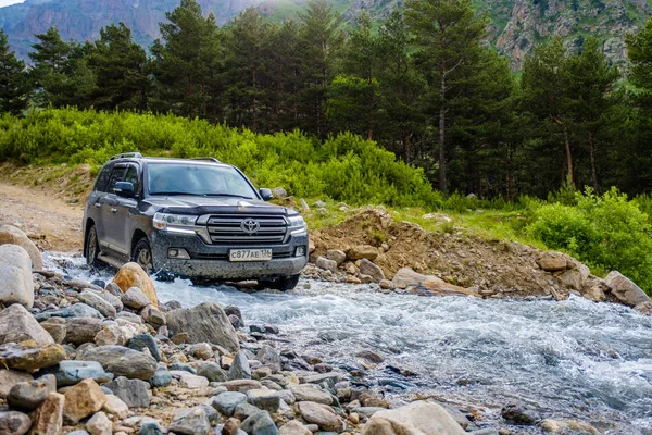 Kavkaz Kabardsko Balkarsko Rusko Června 2018 Terénní Toyota Land Cruiser — Stock fotografie