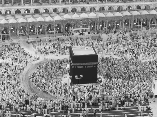 Bön Och Tawaf Circumambulation Muslimer Runt Alkaaba Mecka Saudiarabien Flygfoto — Stockfoto