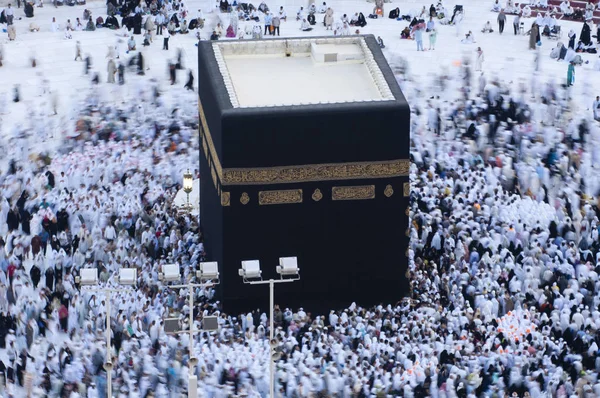 Bön Och Tawaf Muslimer Runt Alkaaba Mecka Saudiarabien Övre Flygfoto — Stockfoto