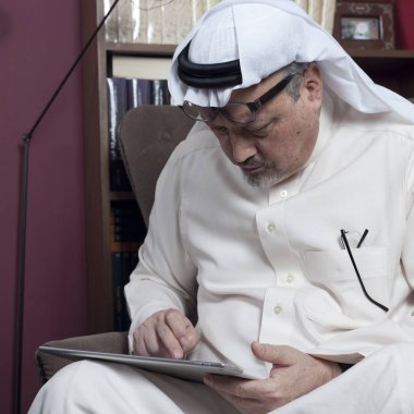 -Washington Post - Suudi gazeteci evinde Cidde, Suudi Arabistan - 13 Ocak 2016 Jamal kaşıkçı portresi