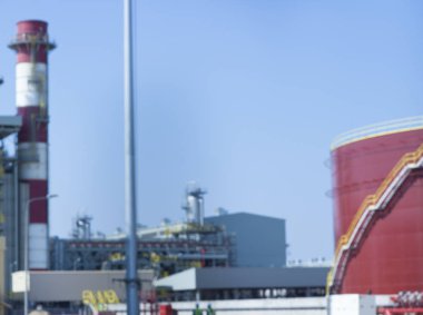 Güneşli bir günde bir santral dış endüstriyel arka plan bulanık görüntü