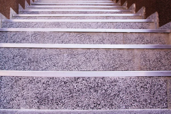 Escaleras una foto conceptual con un lugar para la inscripción — Foto de Stock