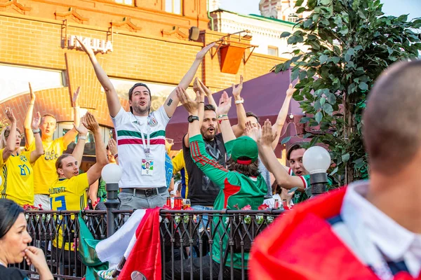 16 de junho de 2018. Copa do Mundo 2018, fãs de futebol nas ruas de M — Fotografia de Stock