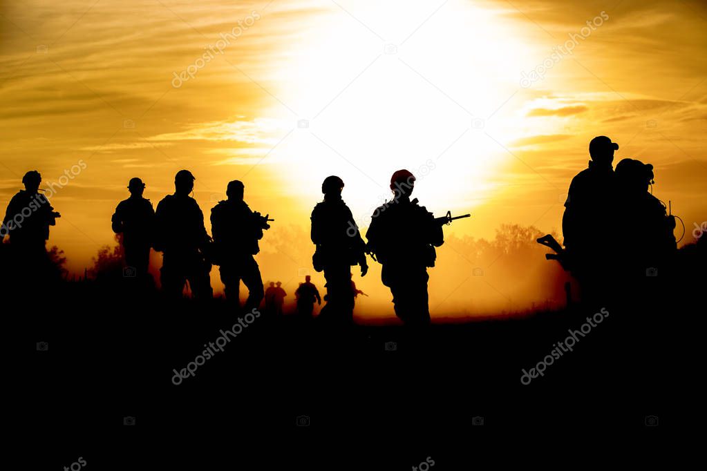 silhouette action soldiers walking hold weapons the background is smoke and sunset and white balance ship effect dark art style