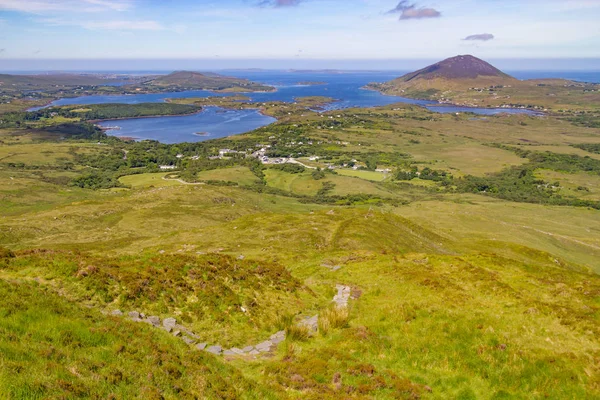 レタゲッシュ アイルランドの山と Ballynakill — ストック写真
