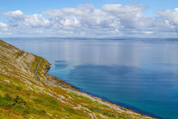 Burren Путь След Голуэй Бэй Фоновом Режиме Fanore Клэр Ирландия — стоковое фото