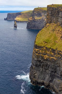 Kayalar ve okyanus Moher Cliffs, Doolin, Clare, İrlanda