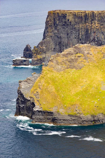 Βράχια Και Παραλία Στο Clare Cliffs Moher Doolin Ιρλανδία — Φωτογραφία Αρχείου