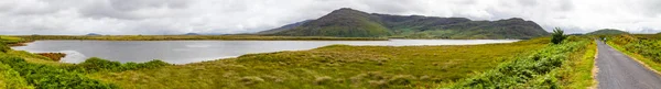 Panorama Com Paisagem Montanhosa Achill Great Western Greenway Trail Irlanda — Fotografia de Stock
