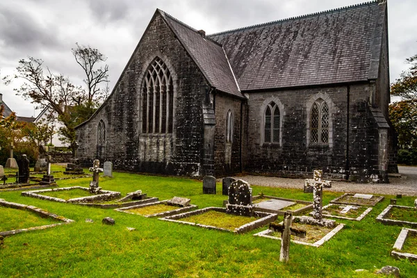 Πέτρινη Εκκλησία Και Νεκροταφείο Oughterard Ιρλανδία — Φωτογραφία Αρχείου