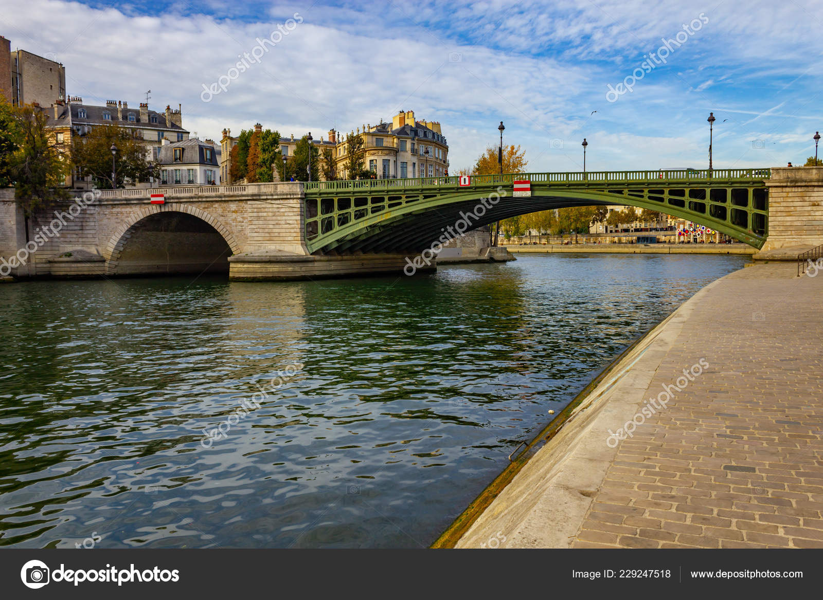 Bridge Sidewalk Sena River Paris France — Stock Photo © lltrarbach ...