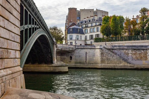 Міст Будівель Старше Річка Сена Париж Франція — стокове фото