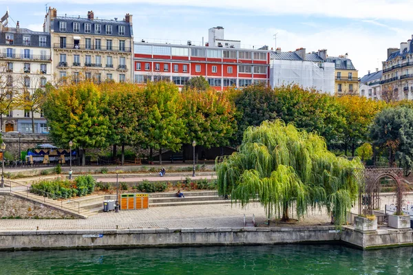 Port de l\'Arsenal with garden and buildings, Paris, France