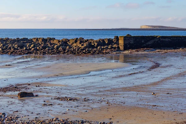 Skály Písek Pláži Solný Kopec Galway Irsko — Stock fotografie
