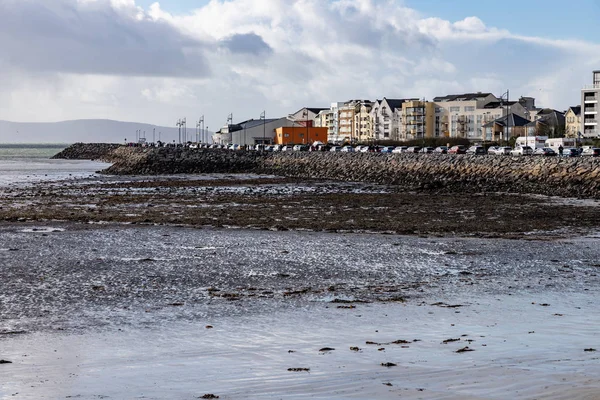 Salthill Beach Mit Häusern Und Gebäuden Galway Irland — Stockfoto