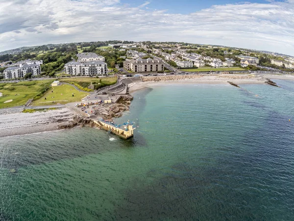 Salthill Dalış kulesi ile Blackrock plaj havadan görünümü