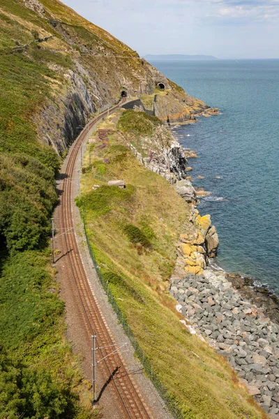 Train rail in Cliff walk trail in Bray — Stock Photo, Image