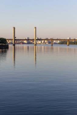 Porto Alegre, Rio Grande do Sul, Brezilya 'daki Guaiba Nehri üzerindeki köprü