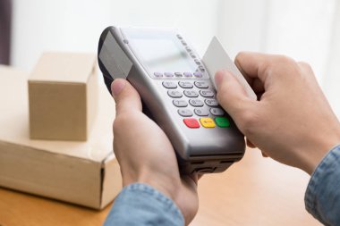 POS terminal banka kredi kartı ile ödeme doğruladı