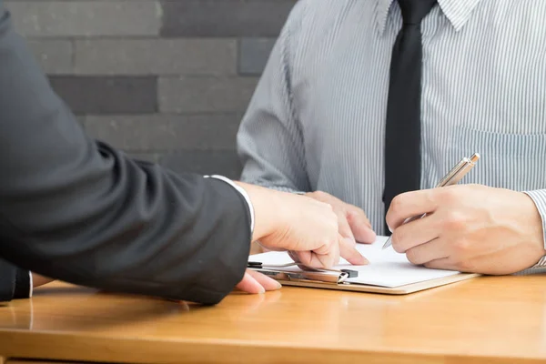 Two Business Partners Signing Contract Document — Stock Photo, Image