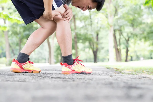 Πόνος Στο Γόνατο Από Τρέξιμο Ζημία Κατά Την Άσκηση — Φωτογραφία Αρχείου
