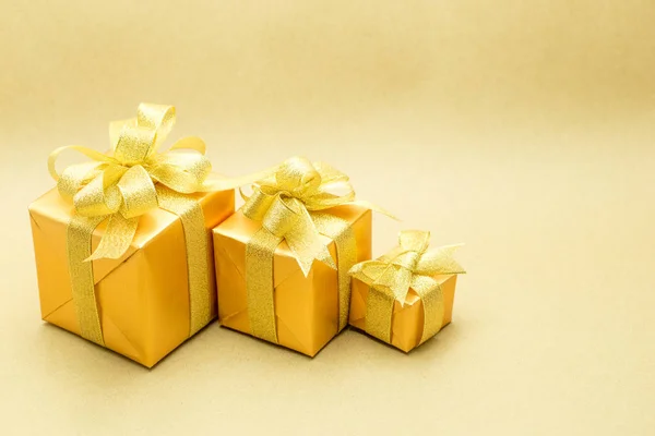 Золотая Подарочная Коробка Рождество Новый Год — стоковое фото
