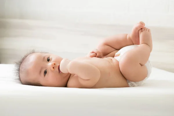 Portrait Asian Baby Lying Bed Baby Development Stage Month — Stok Foto