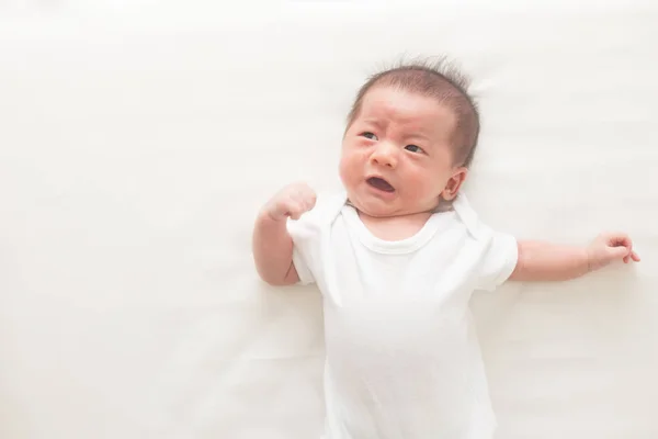 Bayi Asia Yang Baru Lahir Terbaring Tempat Tidur Umur Tiga — Stok Foto