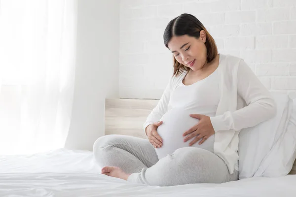 Asian Pregnant Women Happy Pregnancy Bedroom Happiness Feel Joyful Emotional — Stock Photo, Image