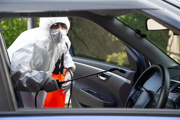 Virolog Man Bär Ppe Kit Dödar Bakterier Och Virus Inne — Stockfoto