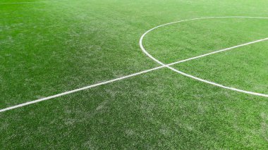 Futbol sahası, merkezi hatları