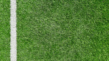 Yapay futbol çim Bahçesi ayrıntı ile beyaz gol çizgisini.