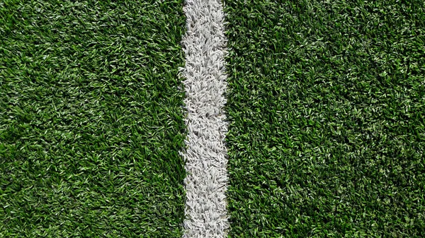 Weißer Streifen Auf Dem Grünen Fußballfeld Von Oben Gesehen — Stockfoto