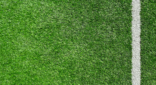 Фото Зеленой Синтетической Травяной Спортивной Площадки Белой Линией Снимка Сверху — стоковое фото