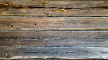 Koyu renk ahşap. Arka plan koyu eski ahşap paneller.