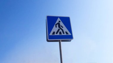 Trafik işareti yaya geçidi