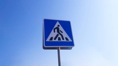 Metal yaya işareti. Yol ve işaretleri.