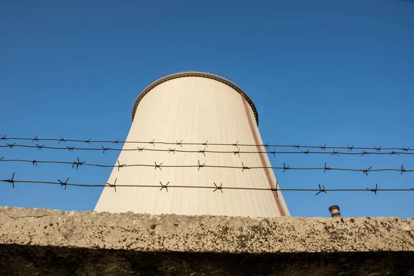Termik santral, dikenli tel çit
