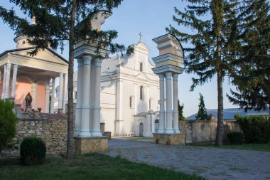 Shargorod St. Florian's Roma Katolik Kilisesi, sokak görünümü