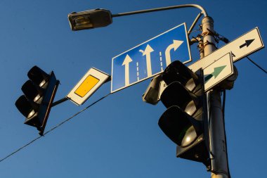 Trafik Işıkları Yol İşaretleri 
