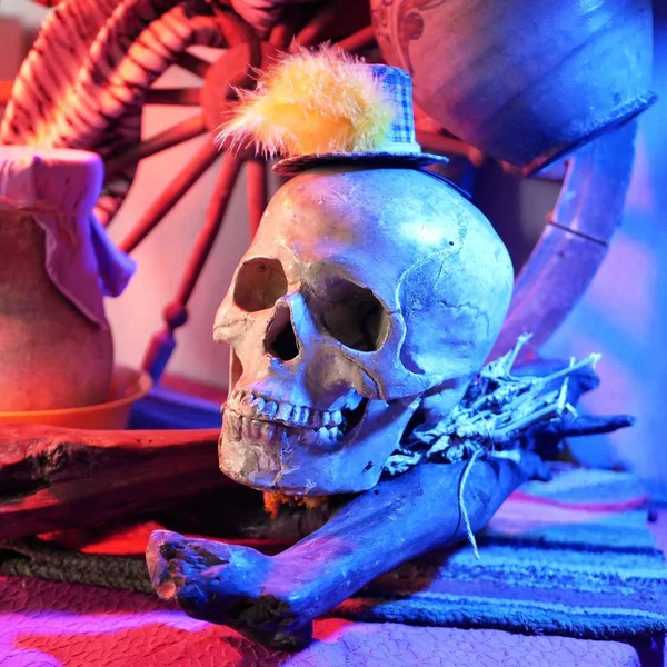 Helloween Cráneo Iluminado Con Luz Roja Bodegón Decorativo Helloween Noche — Foto de Stock