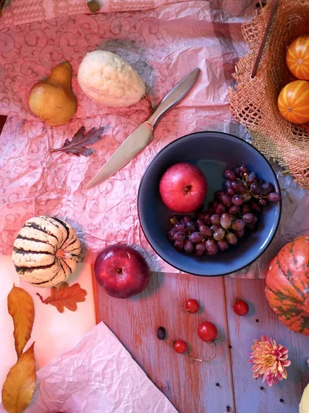 Zubereitung Von Kürbis Obst Und Schokolade Für Ein Festliches Saisonales — Stockfoto