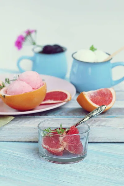 Natural Ice Cream Grapefruit Basil Wooden Table Tasty Healthy Dessert — Stock Photo, Image