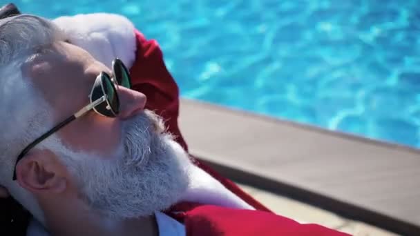 Boldogság Elégedettség Trópusi Szilveszterkor Őrült Vidám Utas Bad Santa Jelmez — Stock videók