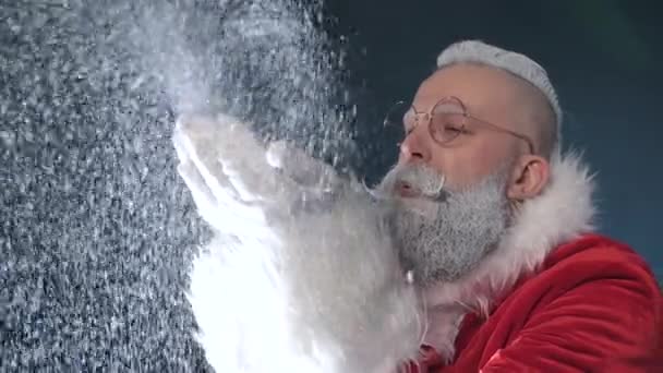 Поздравление с веселым Санта-Клаусом, Новый год, рождественские праздники — стоковое видео