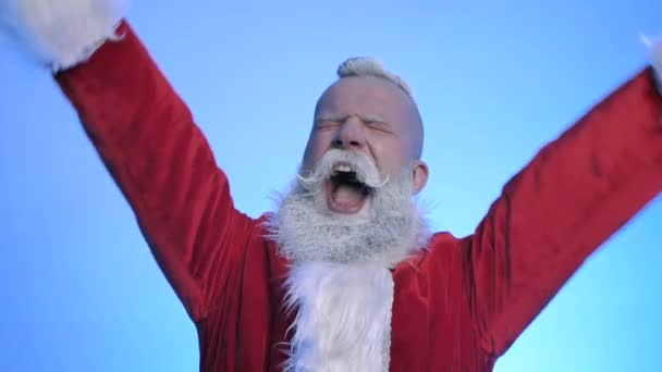 Reação feliz, surpreendido ganhar emoções de engraçado Papai Noel gritando, sucesso alegrar — Vídeo de Stock