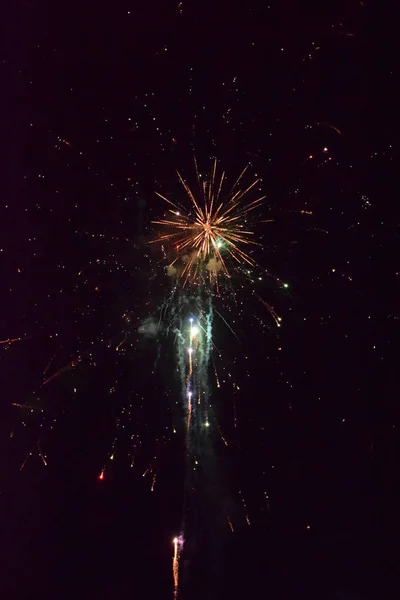Feest Met Vuurwerk Nacht Firecracker Vieren Van Een Nieuw Jaar — Stockfoto