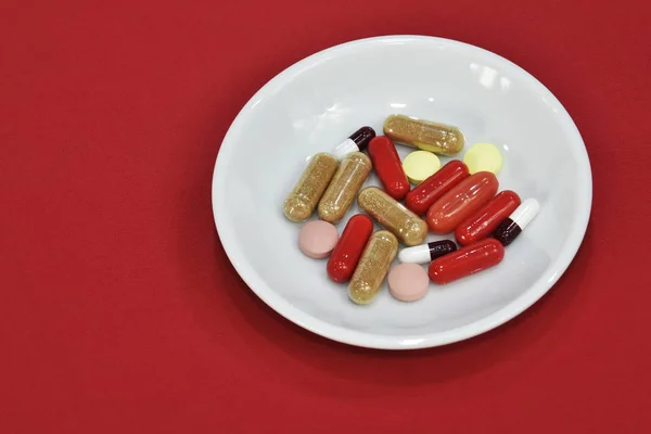 Yüksek Dozda Ilaç Tedavisi Için Ilaç Tablet Ağrı Renkli Hapları — Stok fotoğraf